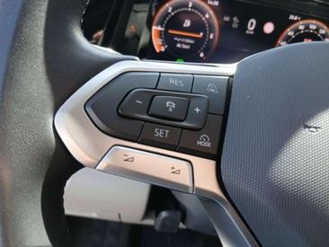 Volkswagen Multivan TDI Life — photo 14