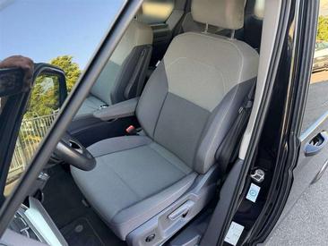 Volkswagen Multivan TDI Life — photo 16