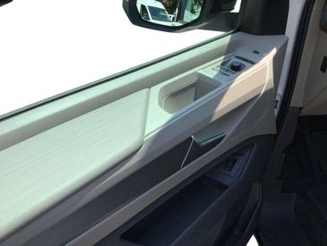 Volkswagen Multivan TSI Edition — photo 14