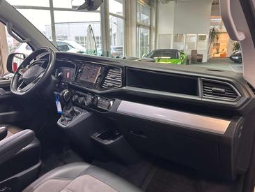 Volkswagen Multivan — photo 10