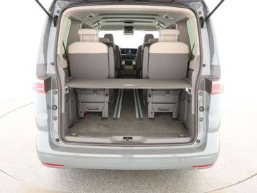 Volkswagen Multivan — photo 8
