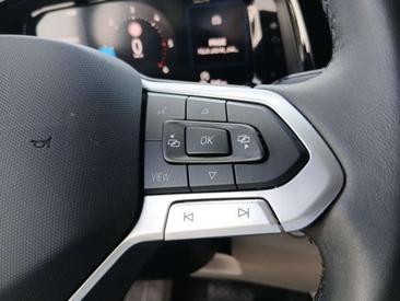 Volkswagen Multivan TDI Life — photo 12