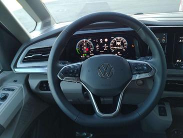 Volkswagen Multivan TDI Elegance — photo 5