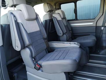 Volkswagen Multivan TDI Elegance — photo 9