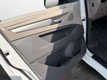 Volkswagen Multivan TDI Edition — photo 5