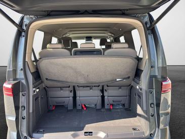 Volkswagen Multivan EHybrid 4Motion Edition — photo 11
