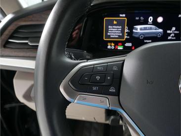 Volkswagen Multivan EHybrid Style — photo 18