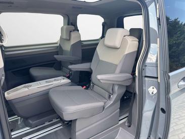 Volkswagen Multivan TDI Edition Black — photo 11