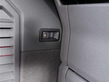 Volkswagen Multivan EHybrid Style — photo 23