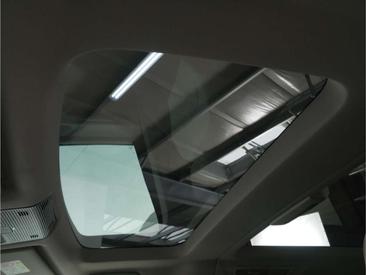 Volkswagen Multivan EHybrid Style — photo 25