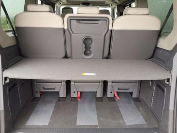 Volkswagen Multivan TDI Highline — photo 11