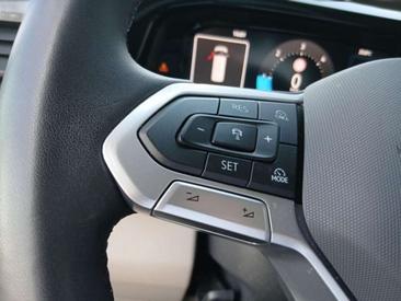 Volkswagen Multivan TDI Life — photo 14