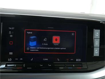 Volkswagen Multivan EHybrid Style — photo 32