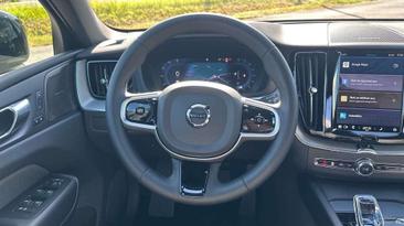 Volvo XC60 B5 Plus — photo 10