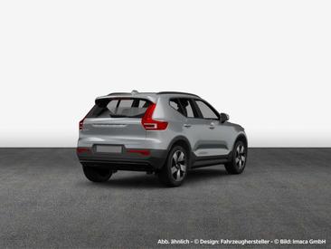 Volvo XC40 B4 Plus — photo 2