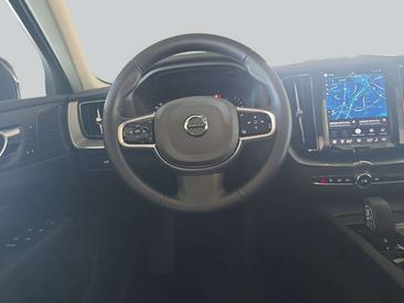 Volvo XC60 B5 Plus — photo 12
