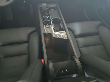 Volvo XC60 B5 Plus — photo 21