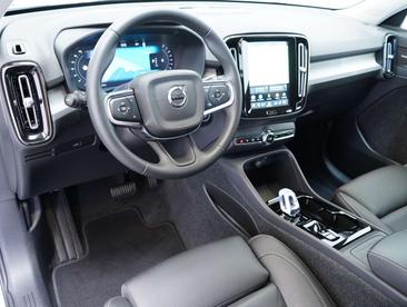 Volvo XC40 B4 Plus — photo 6