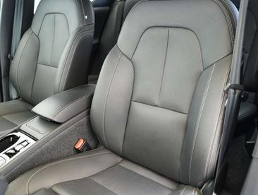 Volvo XC40 B4 Plus — photo 8