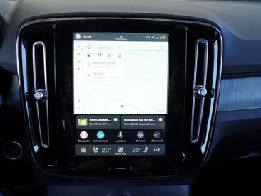 Volvo XC40 B4 Plus — photo 19