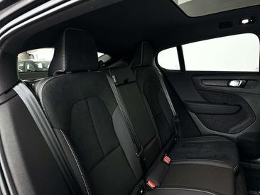 Volvo C40 Recharge PLUS — photo 30