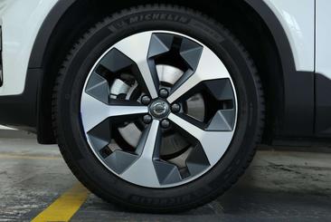 Volvo XC40 B4 Plus — photo 7