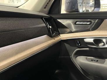 Volvo XC90 B5 Plus — photo 9