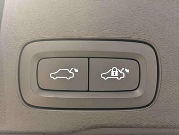 Volvo XC60 T6 Recharge AWD — photo 12