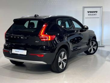 Volvo XC40 B3 — photo 2