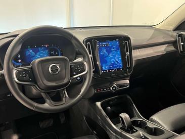 Volvo XC40 B3 — photo 4
