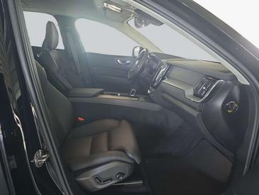 Volvo XC60 B5 Plus — photo 8