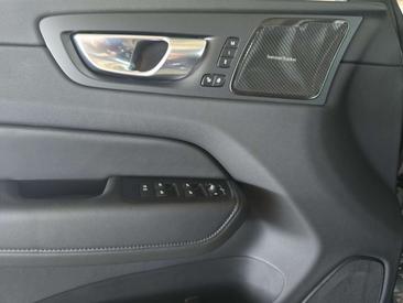 Volvo XC60 B5 Plus — photo 20