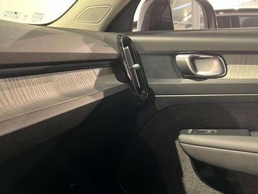 Volvo XC40 B3 — photo 7