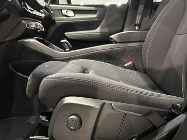 Volvo EX40 Single Motor Extended Range — photo 6