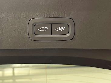 Volvo XC40 B3 — photo 11