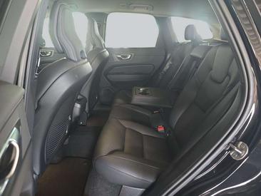 Volvo XC60 B5 Plus — photo 10