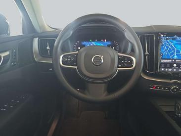 Volvo XC60 B5 Plus — photo 12