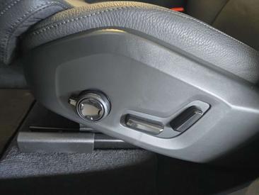 Volvo XC60 B5 Plus — photo 17