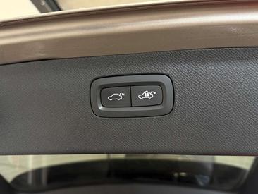 Volvo XC90 T8 Recharge Plus — photo 31