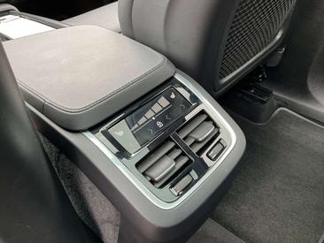 Volvo XC90 B5 Ultimate — photo 11