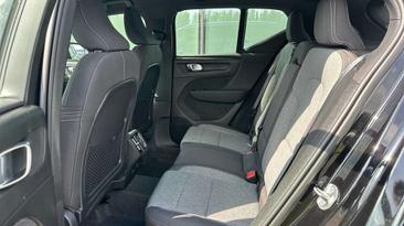 Volvo XC40 B3 Core — photo 6