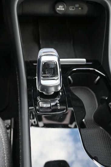 Volvo XC40 Recharge Ultimate — photo 18