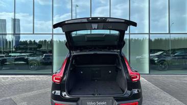 Volvo XC40 B3 Core — photo 13