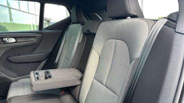 Volvo XC40 B3 Core — photo 25