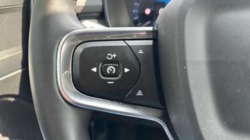 Volvo XC40 B3 Core — photo 18