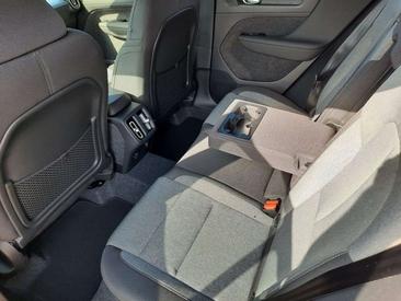 Volvo XC40 B3 Plus — photo 9