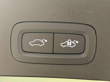 Volvo XC40 B3 Plus — photo 11