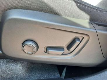 Volvo XC40 B3 Plus — photo 12