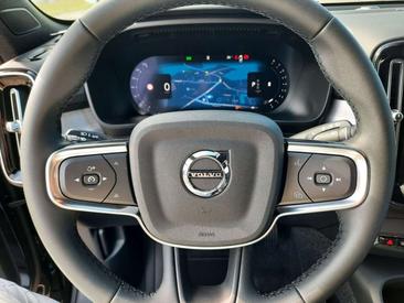 Volvo XC40 B3 Plus — photo 14