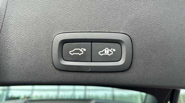 Volvo XC40 B3 Core — photo 26